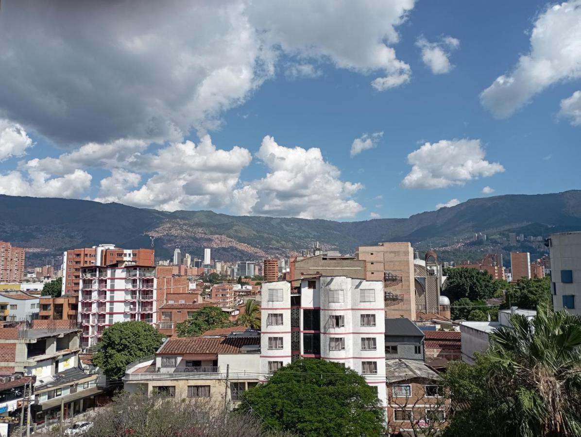 Beautiful & Comfortable Apartment In Laureles Μεντεγίν Εξωτερικό φωτογραφία